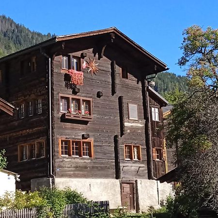 Heimeliges Walliserhaus Fiesch Exteriér fotografie