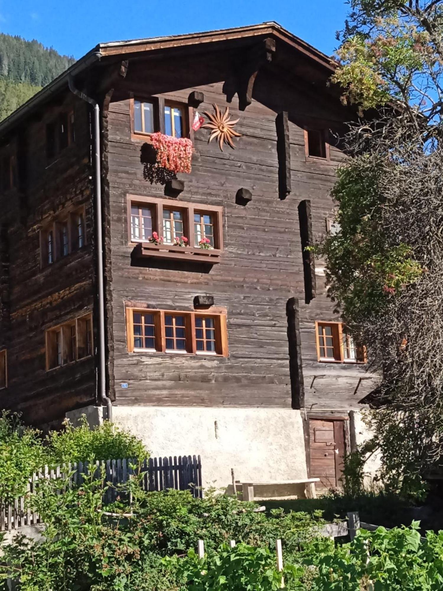 Heimeliges Walliserhaus Fiesch Exteriér fotografie